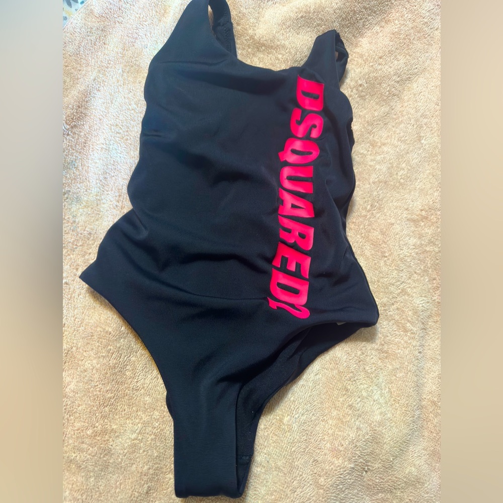 𝐀𝐮𝐭𝐡𝐞𝐧𝐭ic 𝐃𝐬𝐪𝐮𝐚𝐫𝐞𝐝 𝐊𝐢𝐝𝐬 𝐛𝐚𝐭𝐡𝐢𝐧𝐠 𝐬𝐮𝐢𝐭